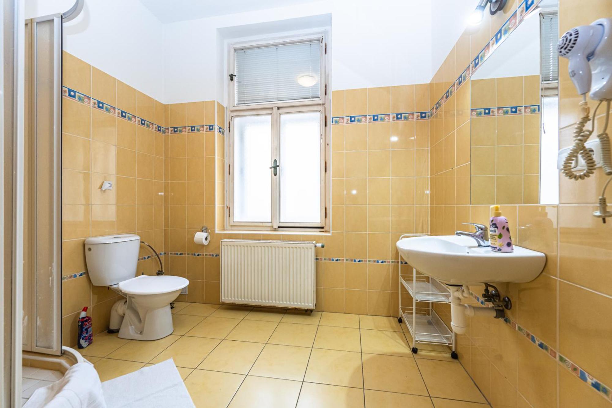 Apartments Kamenicka 23 Prag Eksteriør billede